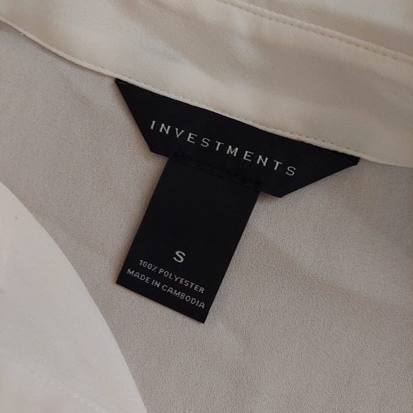 Investments white polyester button up blouse gold buttons long sleeve Sz small - Picture 2 of 6